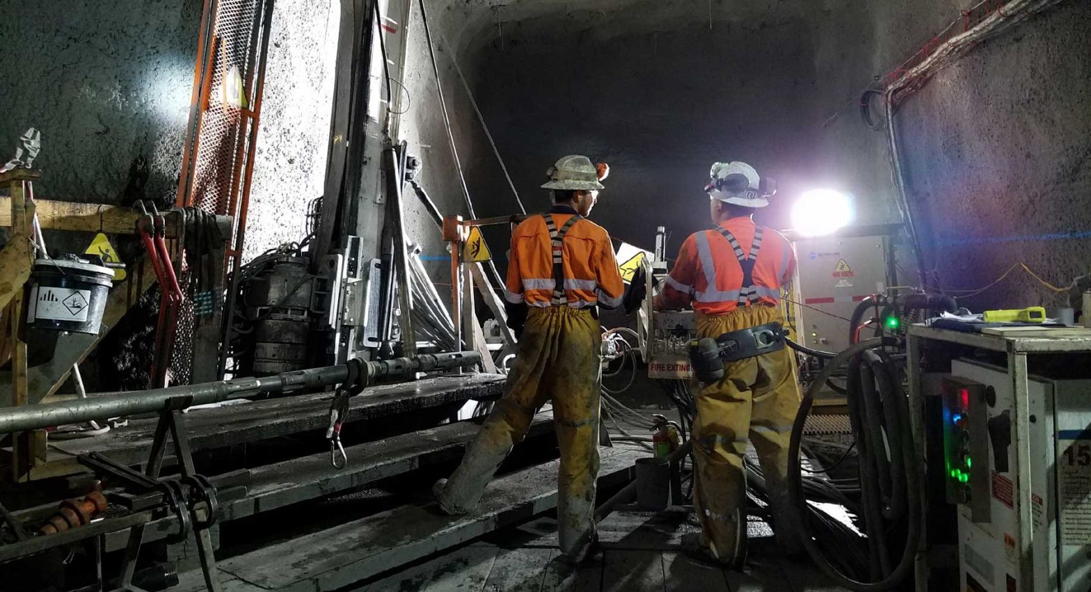 Beneath Earth: Mastering Underground Drilling